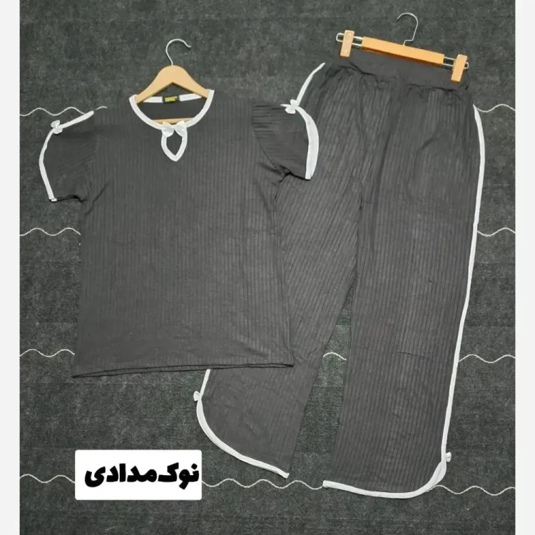 ست تیشرت شلوار پاپیون جنس آکاردئونی یقه اشکی