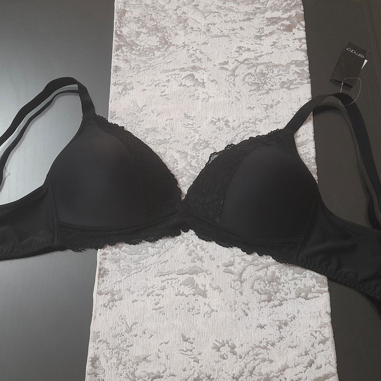 سوتین اسفنجی زنانه اسمارا مدل B450736