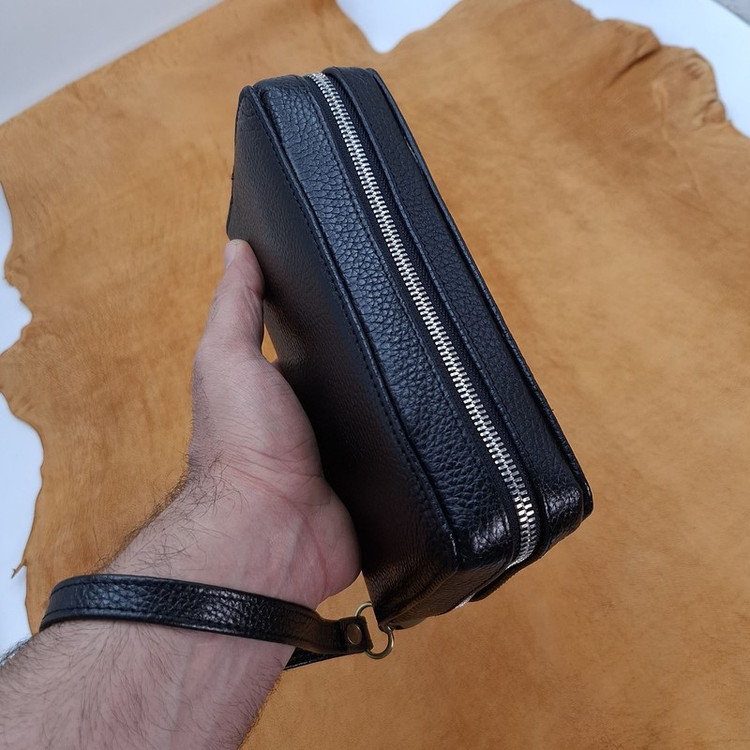 کیف دستی مردانه چرم اکابی مدل بردیا کد d-01