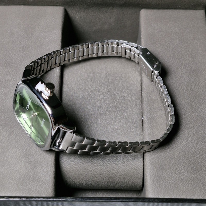 ساعت مچی عقربه ای مردانه کوارتز مدل کلاسیک کد CA1002