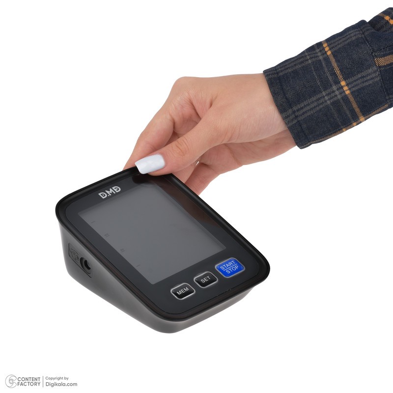 فشارسنج بازویی دیجیتال دی مد مدل U80N با نمایش وضعیت باتری، مناسب بازو 22 تا 42 سانتیمتر، منبع انرژی باتری، همراه کاف...