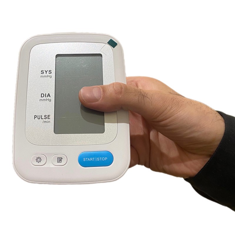 فشارسنج بازویی دیجیتال یونکر مدل YK-BPA1 با حافظه دو کاربره، تشخیص آریتمی، نمایش میانگین نتایج، قابلیت سخنگویی فارسی،...