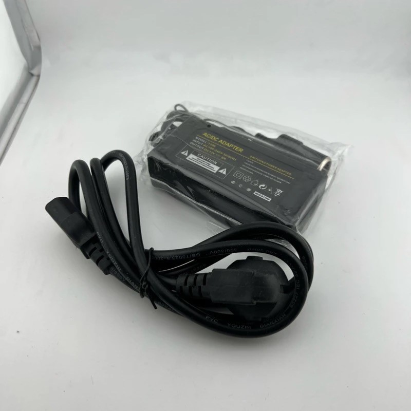 مبدل برق شهری به فندکی خودرو مدل AC6021