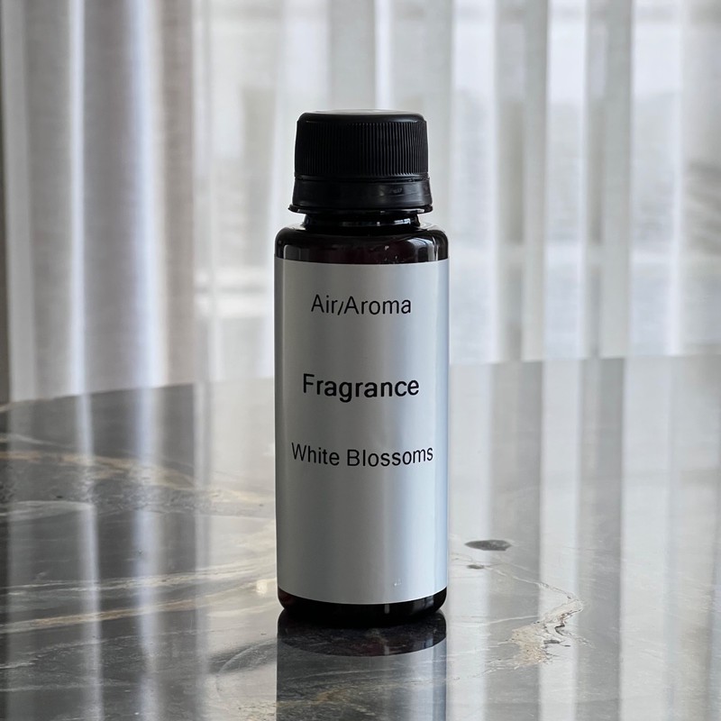 اسانس خوشبوکننده هوا ایرآروما مدل White Blossoms رایحه گلهای سفید حجم 100 میلی لیتر