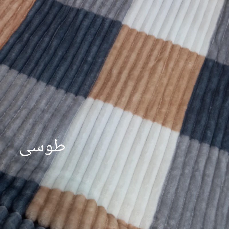 پتو مسافرتی مدل پلیسه کد 00k سایز 200150 سانتی متر