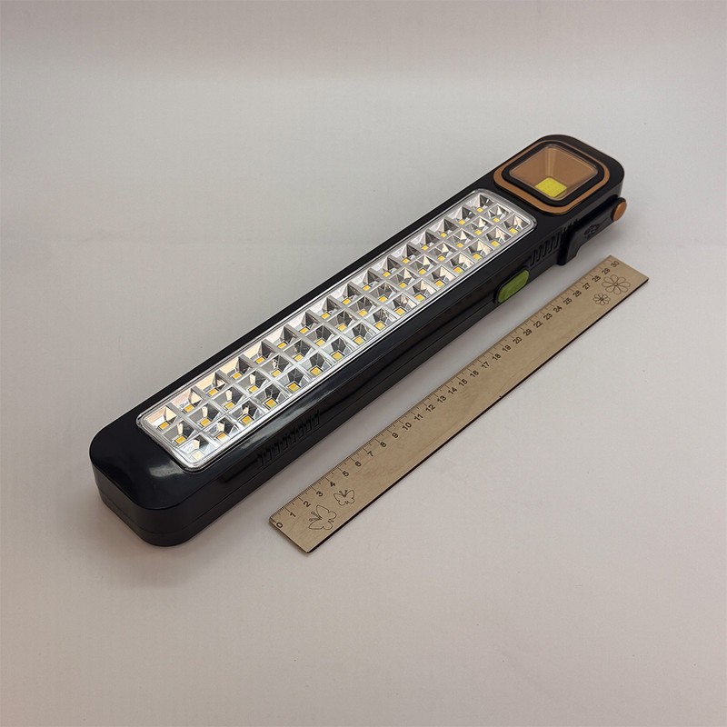 چراغ روشنایی مدل P48 Solar کد 2315 با قابلیت شارژ از طریق پنل خورشیدی و کابل USB مناسب سفرهای جادهای