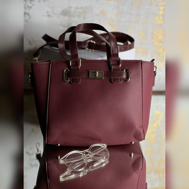 کیف دوشی زنانه ال سی وایکیکی مدل سگگ دار LW 289