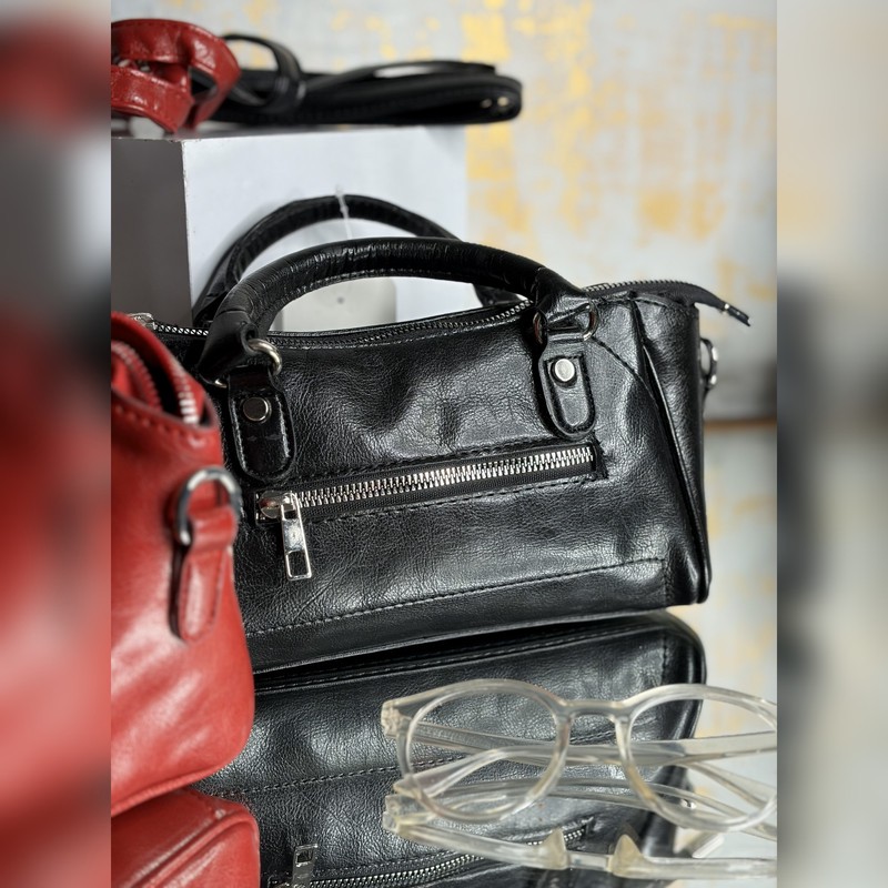 کیف دوشی زنانه ال سی وایکیکی مدل صندوقی چرم مصنوعی LW 256